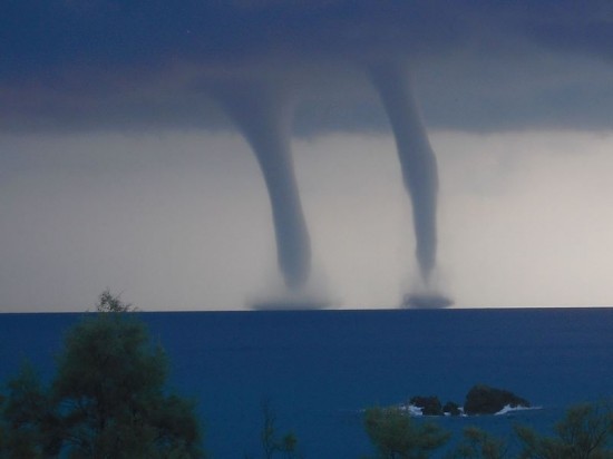 20140715_Arglasti_waterspout_1