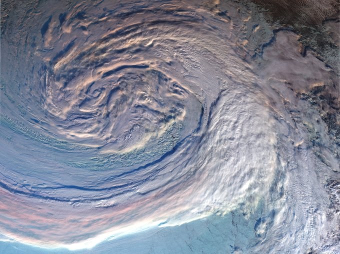 arctic-cyclone-satellite3