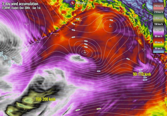 extratropical-storm-bomb-cyclone-pacific-winds-accumulation