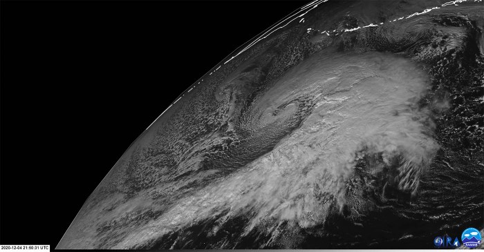 extratropical-storm-waves-alaska-united-states-visible-satellite