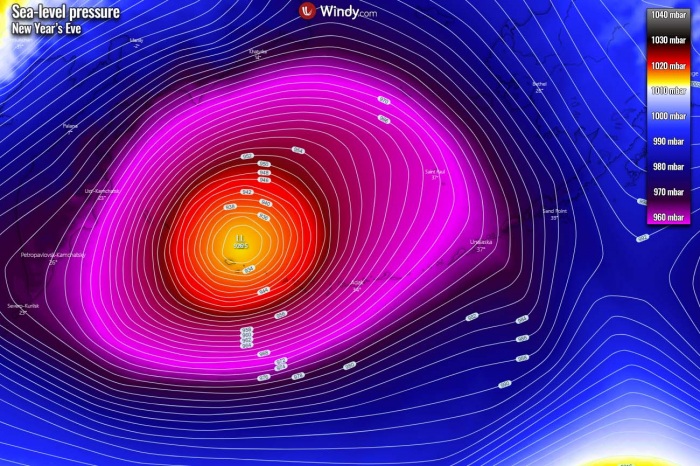 pacific-record-breaking-extratropical-storm-pressure-new-years-evening