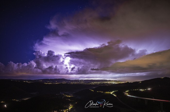 storm-tornado-trieste-italy-winter-storm