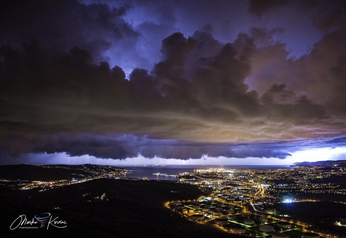 storm-tornado-trieste-italy-winter-supercell-structure