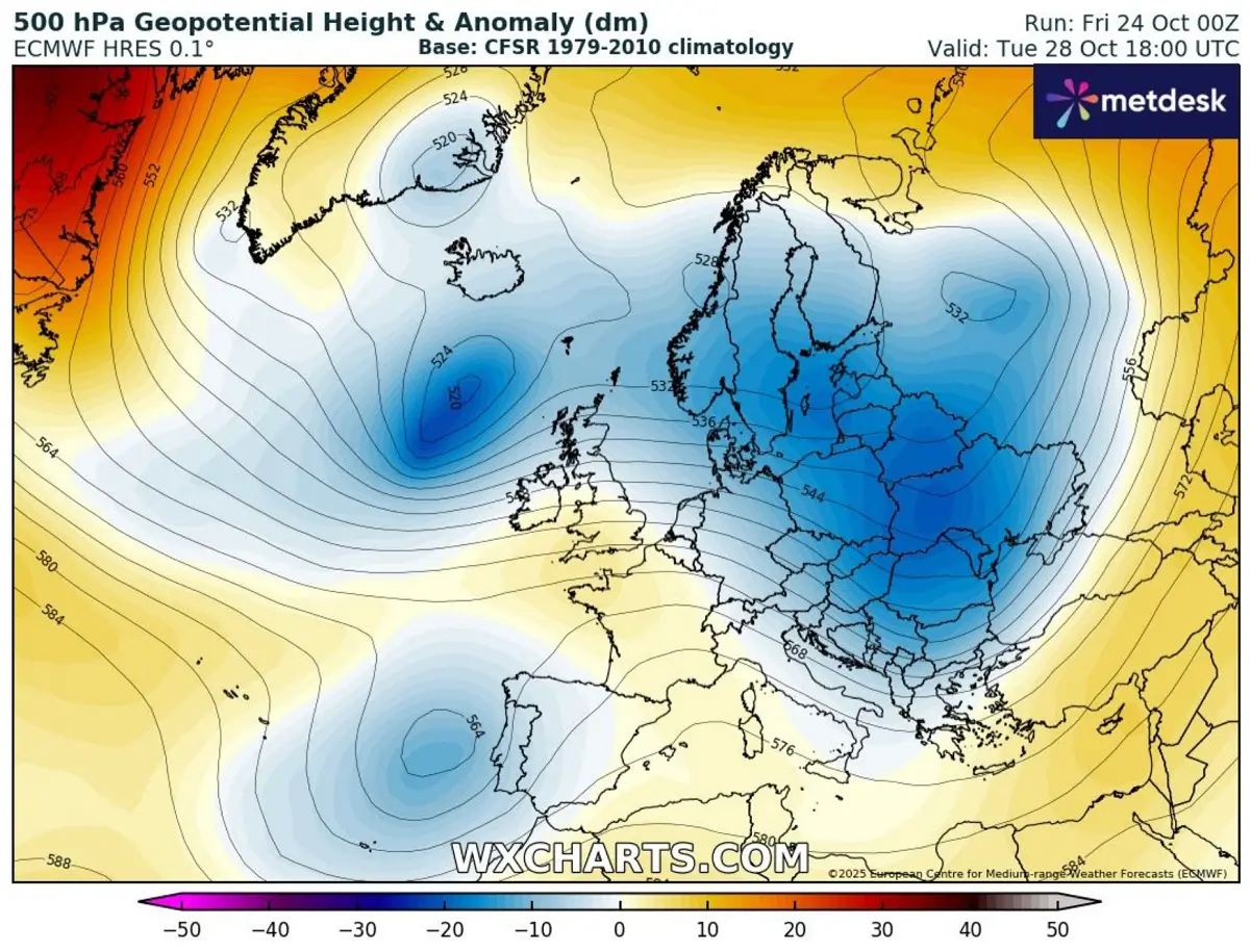 dipole-autumn-season-rainy-weather-pattern-europe-november-2025-pattern-tuesday