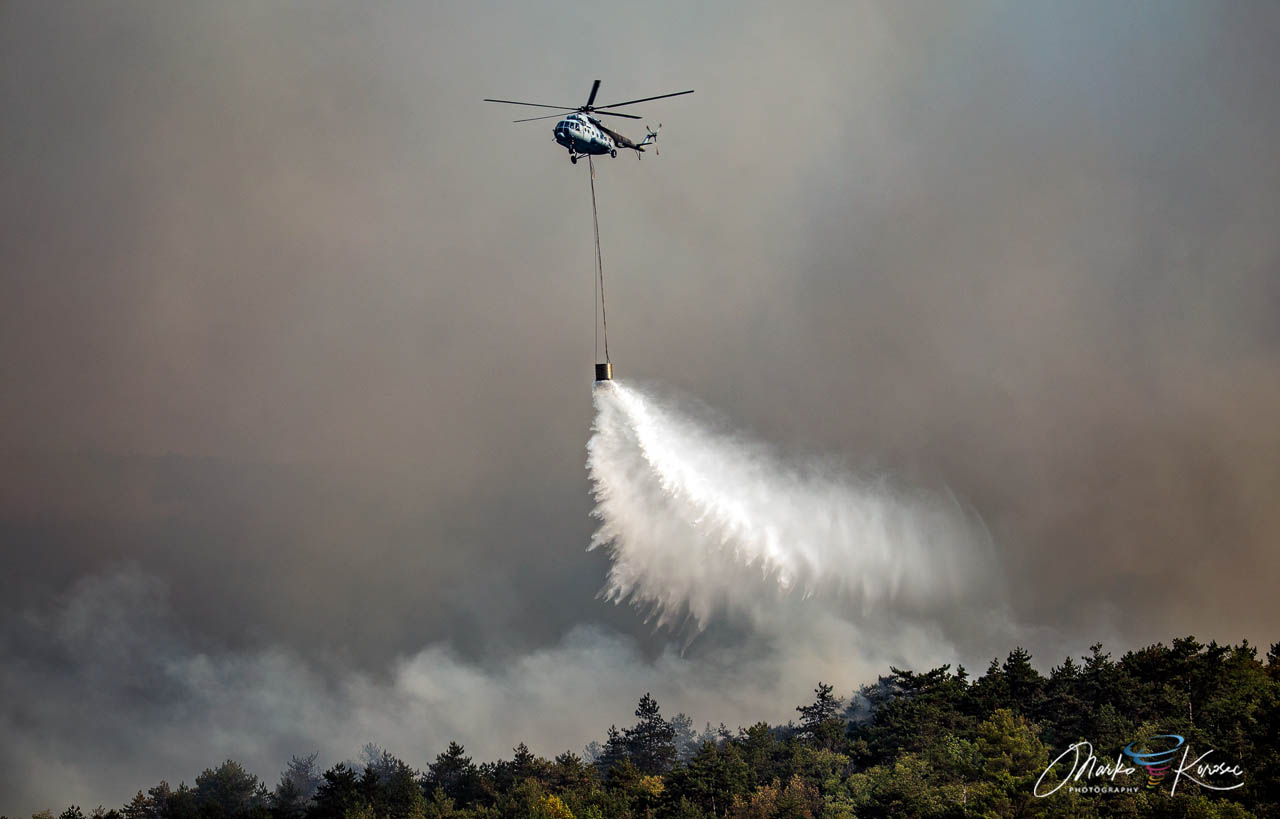 heatwave-heat-dome-slovenia-historic-wildfire-karst-summer-july-2022-aircrew-watering