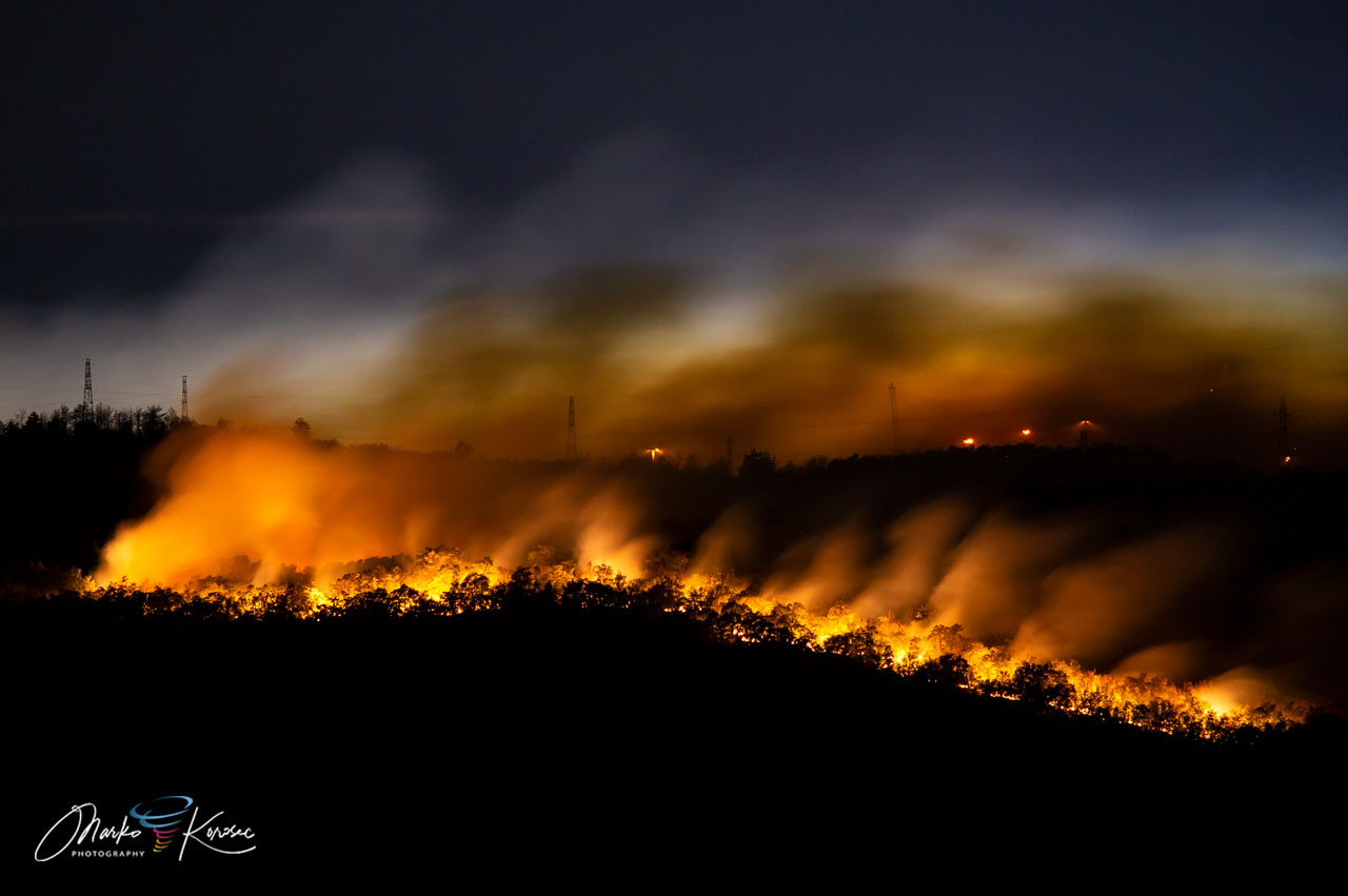 heatwave-heat-dome-slovenia-historic-wildfire-karst-summer-july-2022-fireline-italy