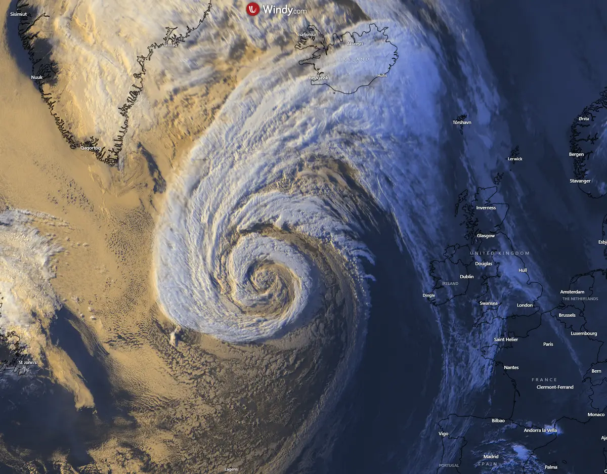 hurricane-erin-north-atlantic-season-2025-europe-impact-satellite