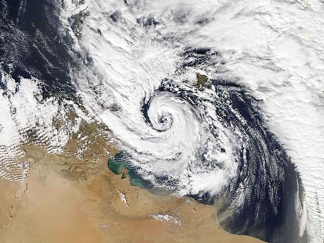 medicane-2023-italy-greece-ionian-sea-tropical-cyclone-flooding-malta-sicily-quedresa