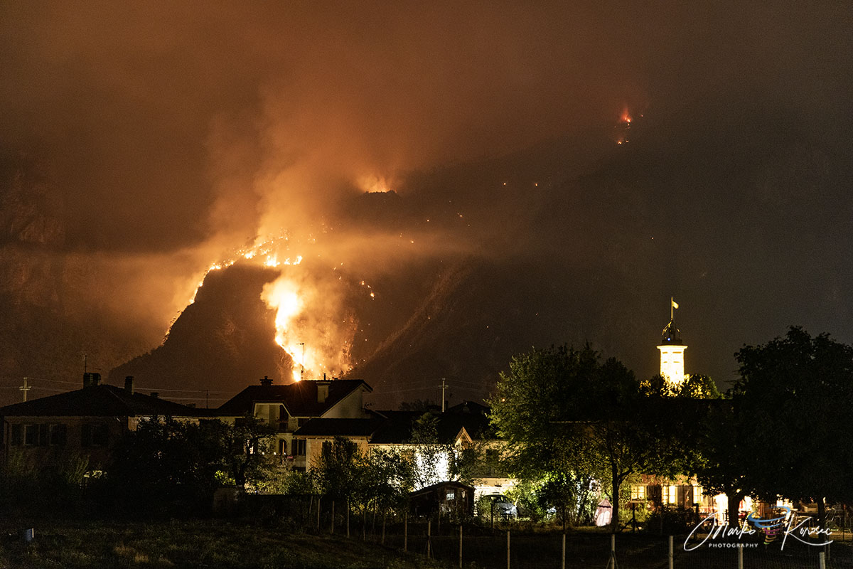 monte-amariana-wildfire-containment-tolmezzo-carnia-italy-august-2026-fire-village