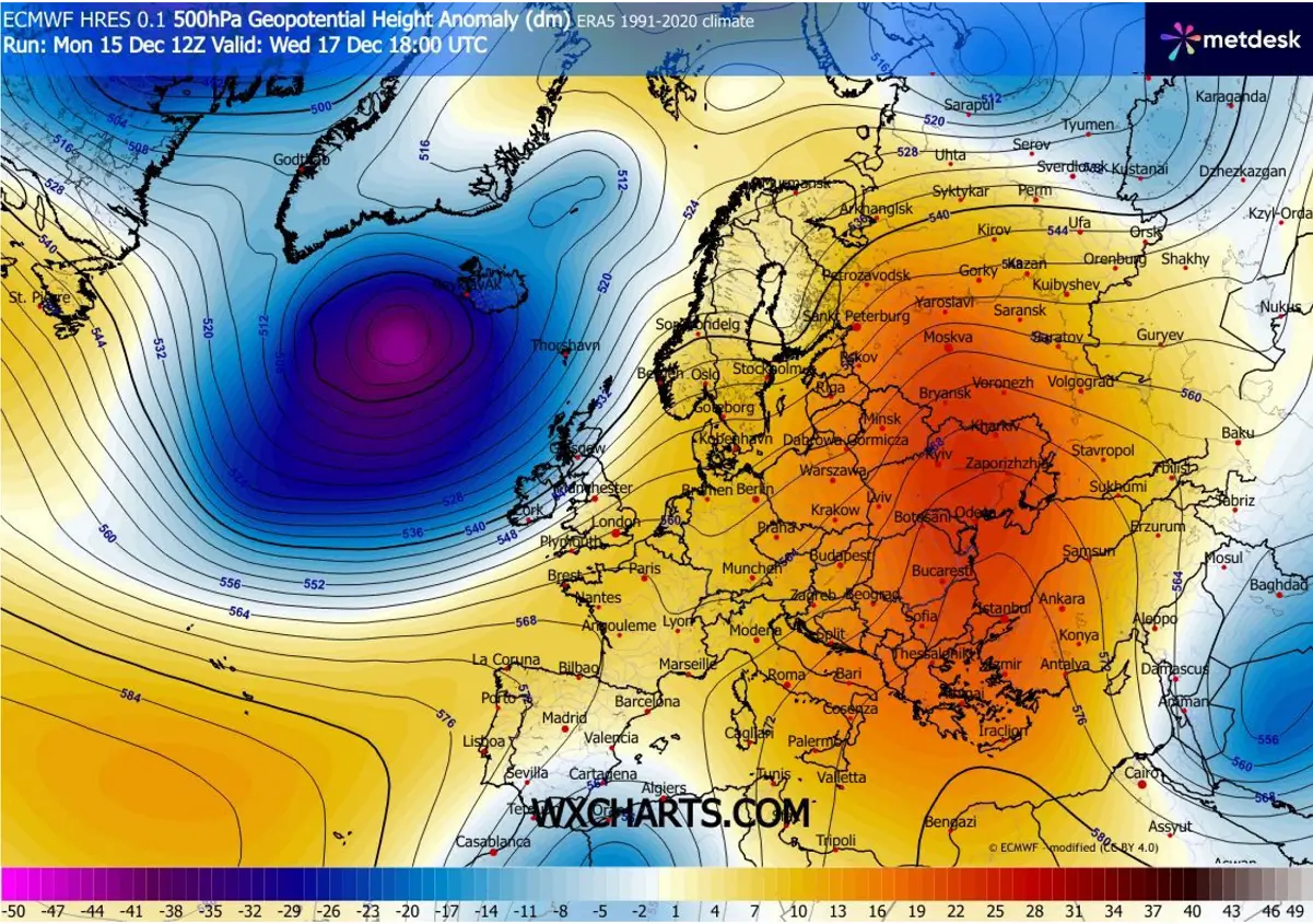 north-atlantic-bomb-cyclone-polar-vortex-split-arctic-cold-canada-december-2025-pattern-wednesday