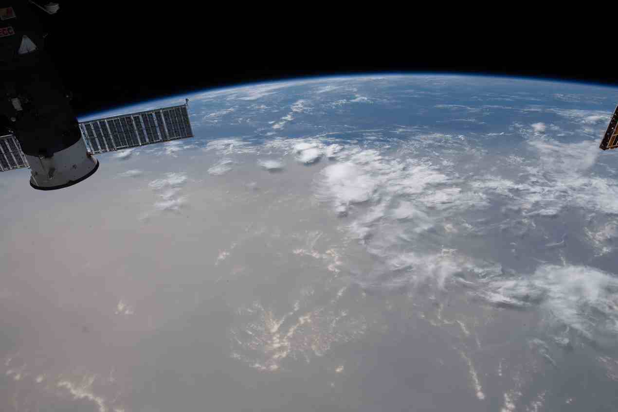 saharan-dust-cloud-2020-north-atlantic-united-states-international-space-station-visual-analysis