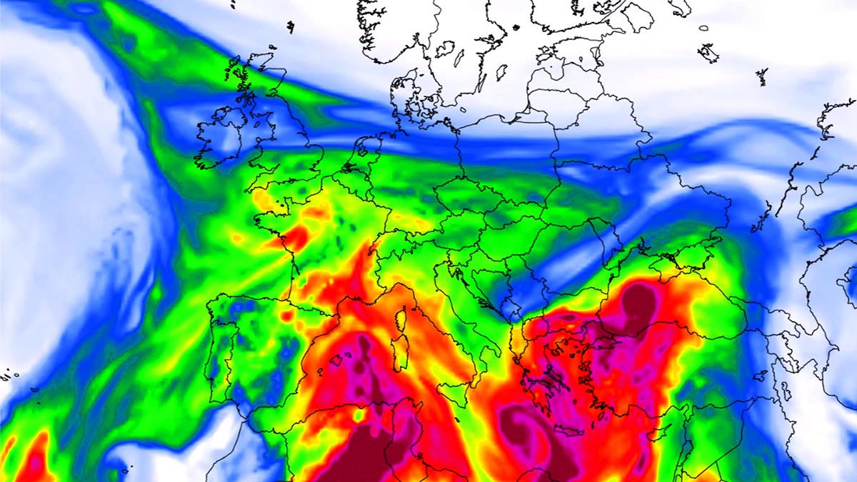 A new massive Saharan dust cloud is forecast to spread into central