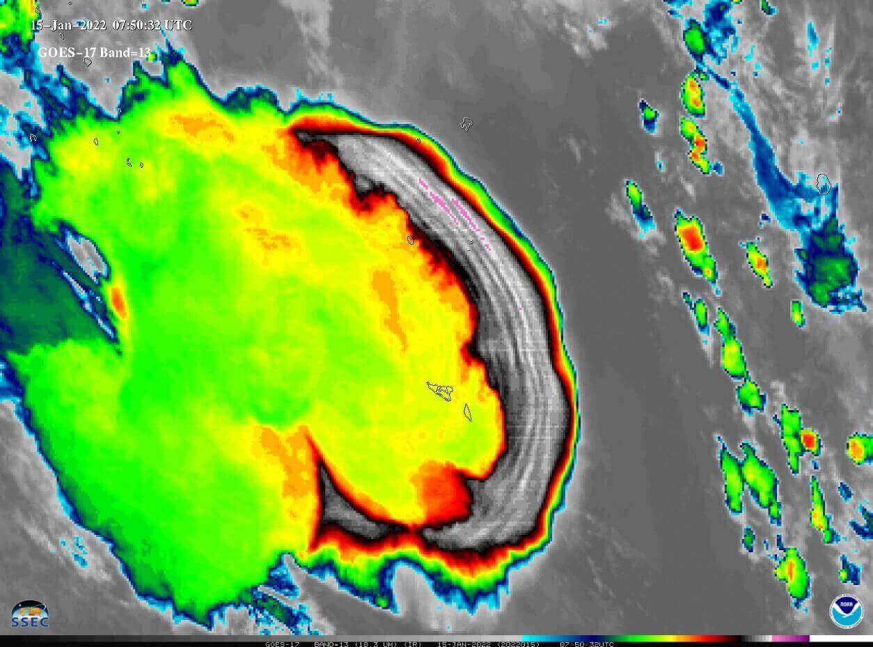 stratosphere-water-vapor-eruption-satellite-image