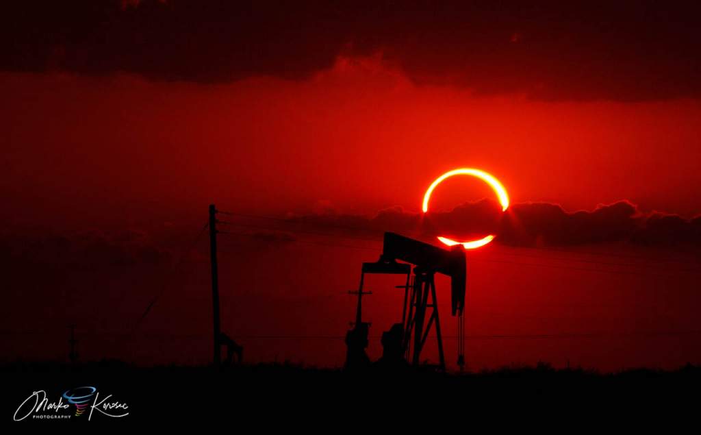 annular-solar-eclipse-2021-oil-pump