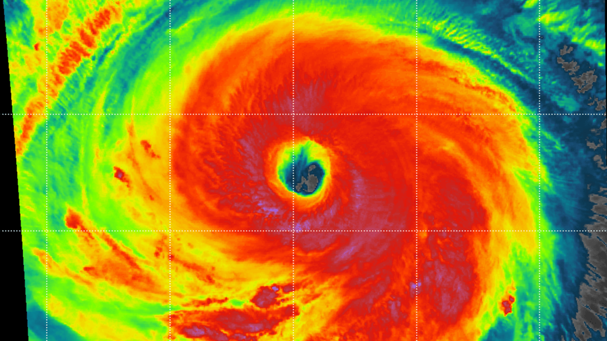 category-5-super-typhoon-bavi-guam-taiwan-impact-IR-sat