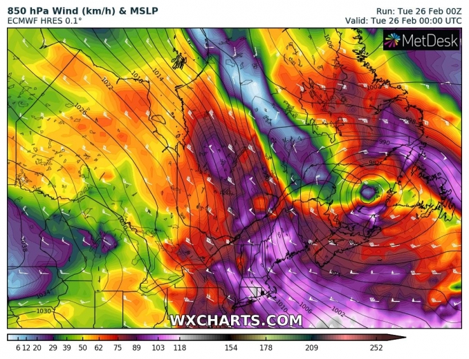 An incredible windstorm with gusts up to 275 km/h at the Mt. Washington