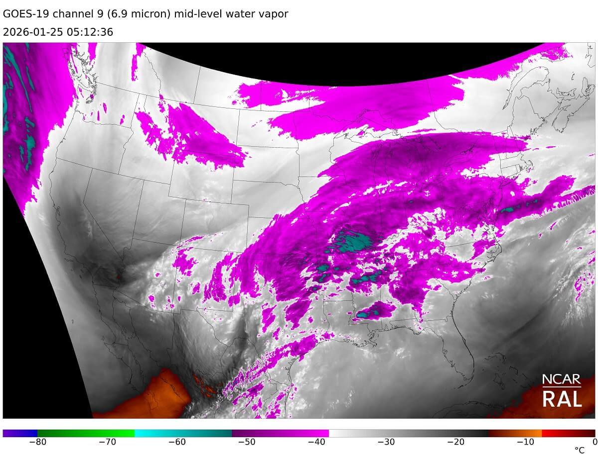 winter-storm-fern-water-vapor-satellite