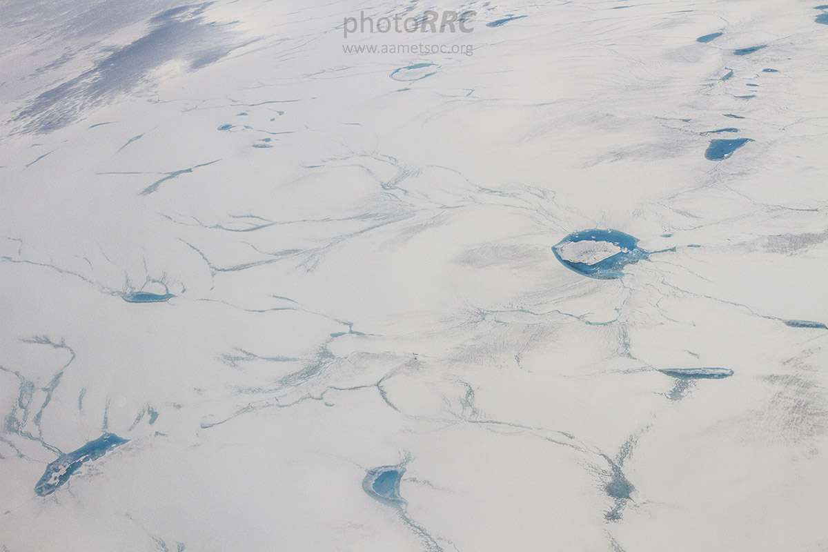 Greenland-ice-sheet-lost-18-billion-tons-water-3-days-meltingpond2