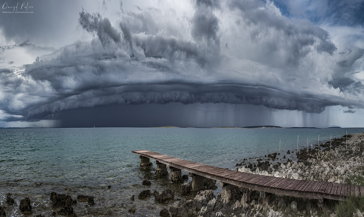 danijel-palcic-shelf-cloud-rain-foot