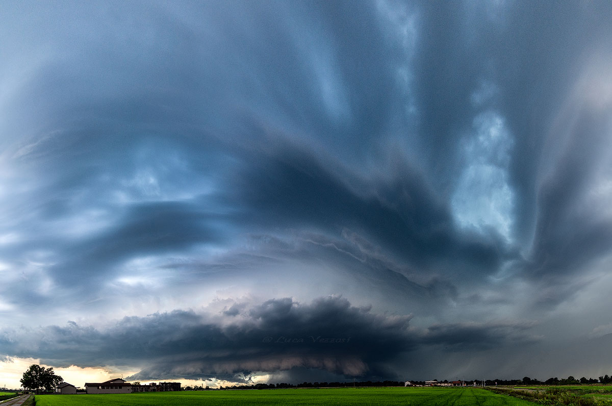 luca-vezosi-supercell-novara-mothership