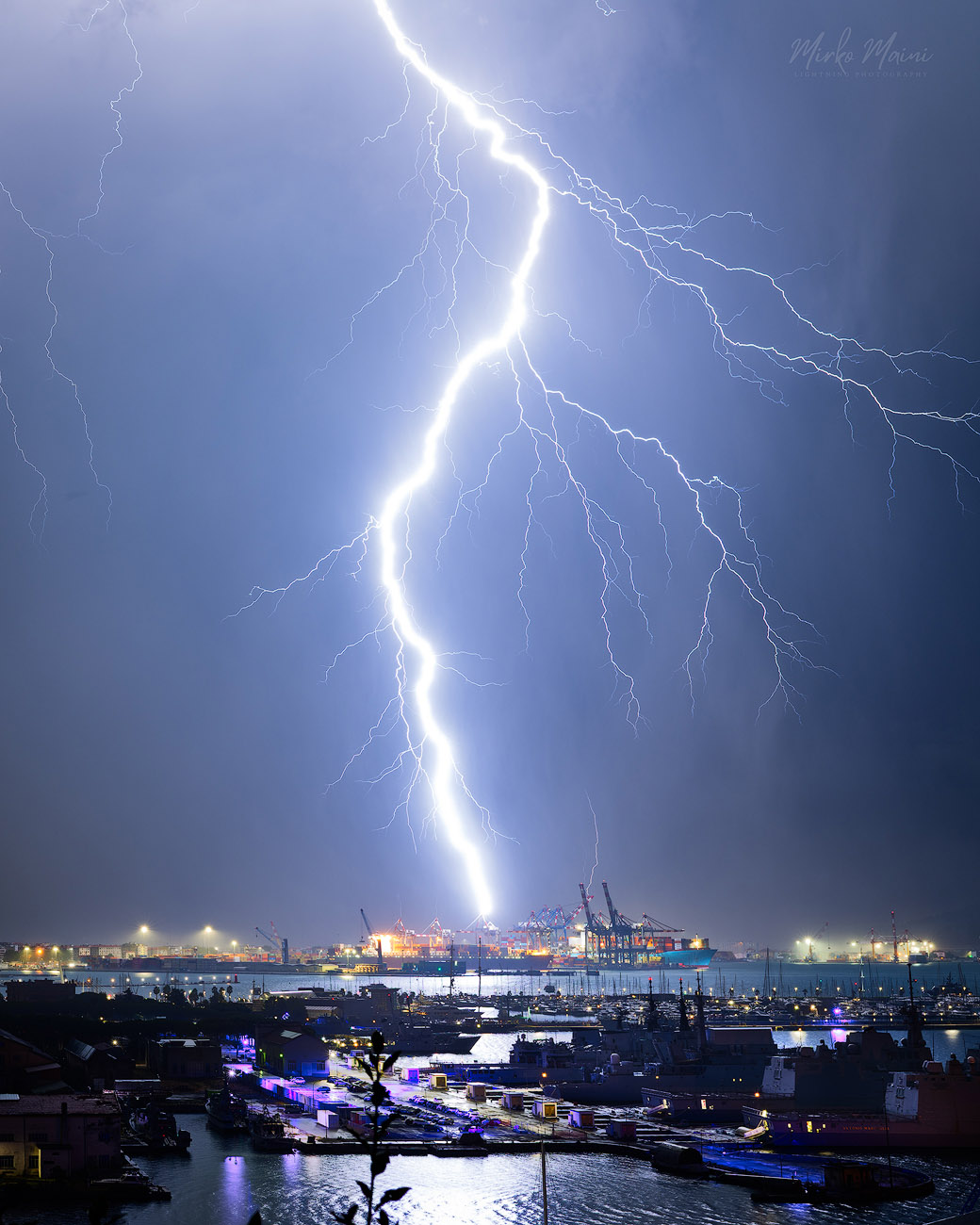 mirko-maini-lightning-city