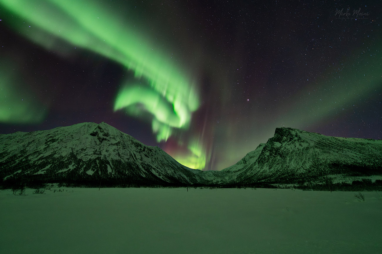 mirko-maini-northern-lightsmountains