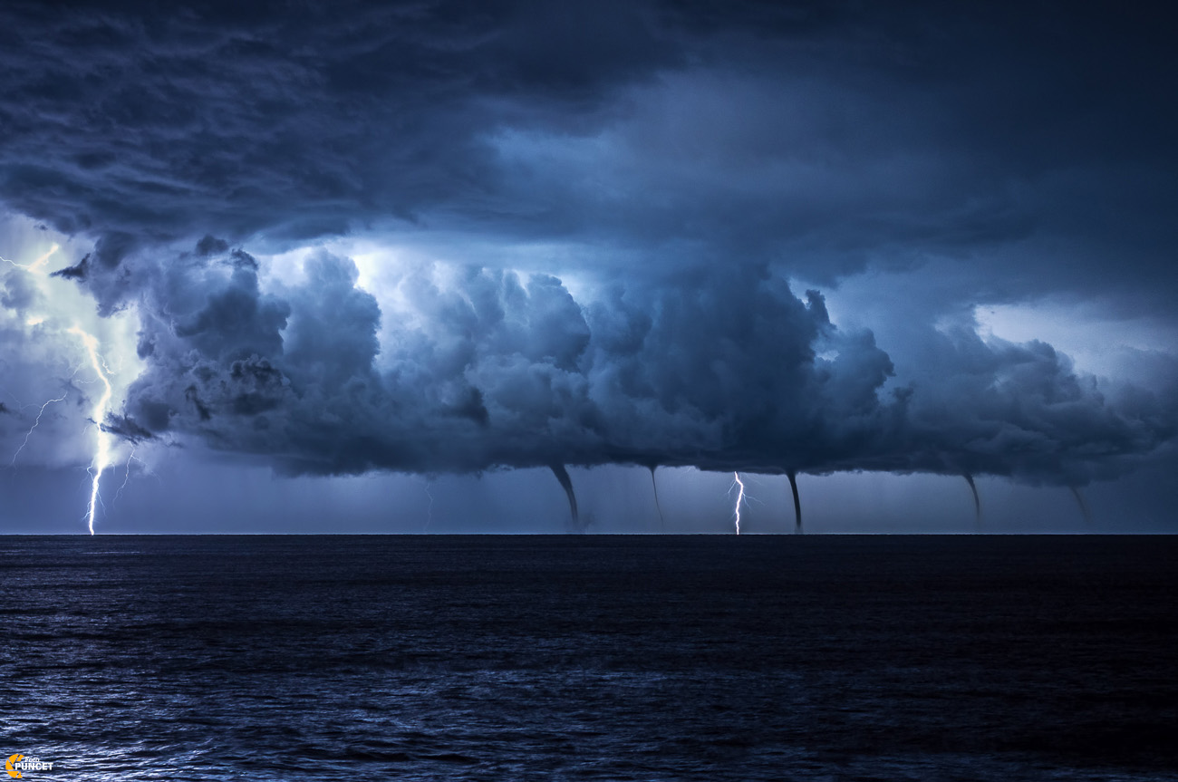 sandro-puncet-waterspouts-lightning
