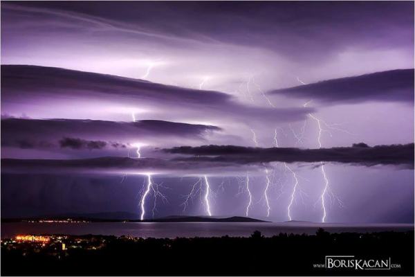 18092016_lightning_1