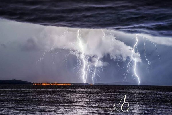 18092016_lightning_3
