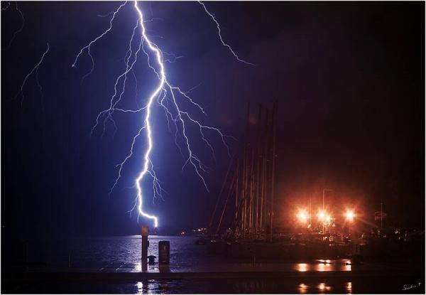 18092016_lightning_7