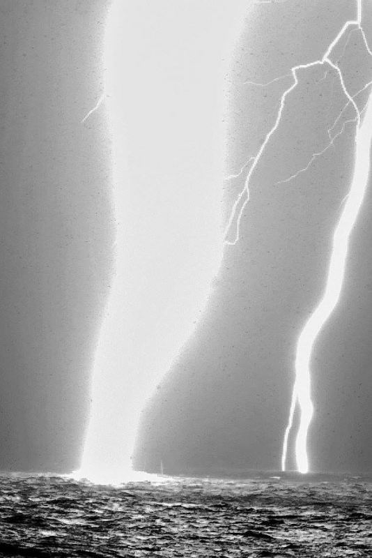 18092016_lightning_8