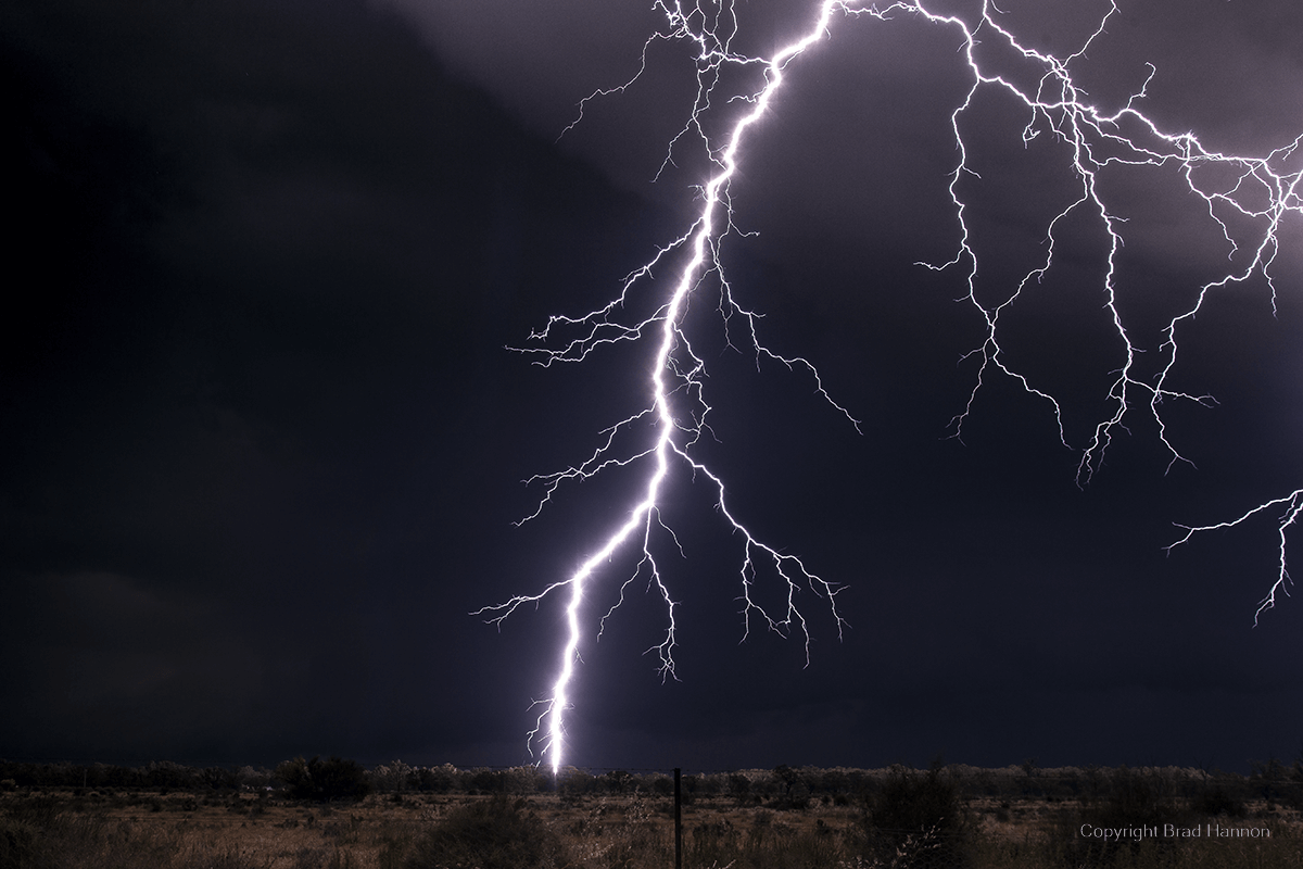 Dry-Lightning-Thunderstorm_Brad-Hannon-Thunderhunter