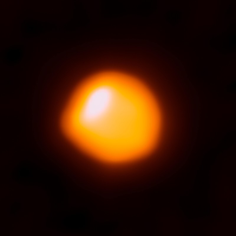 Betelgeuse_captured_by_ALMA-1