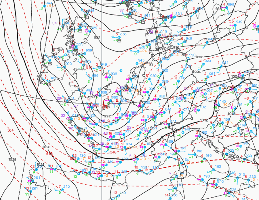 20170112_deepening_cyclone_pressure_1