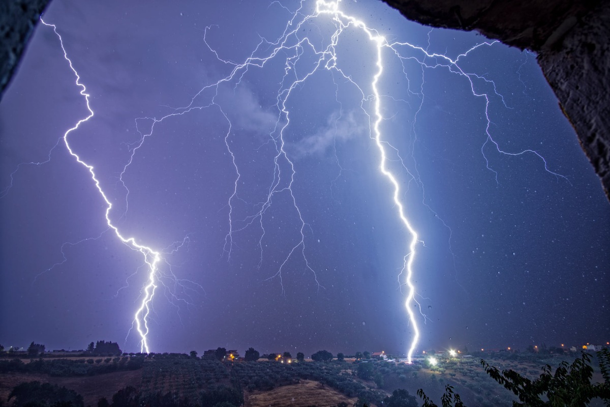 photo-contest-week-29-2021-Fiore-Lancia-lightning-strikes