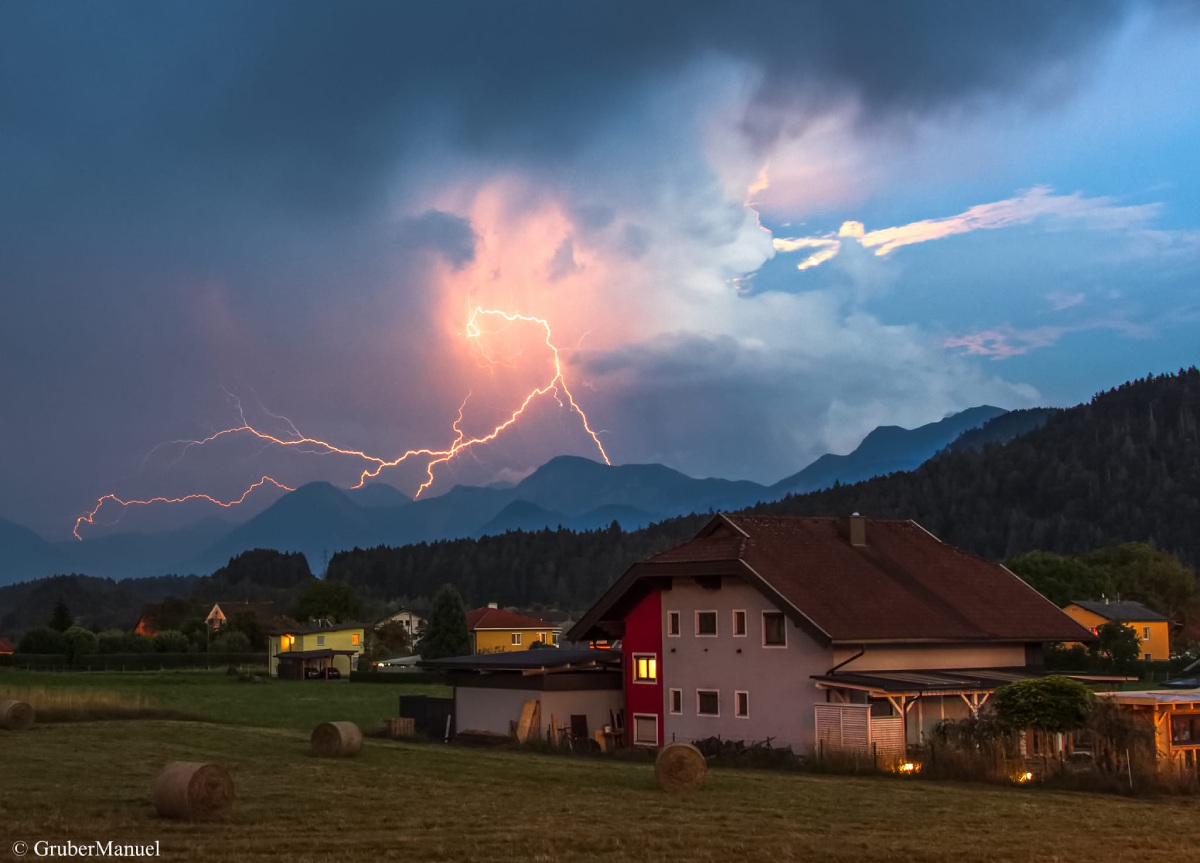 photo-contest-week-29-2021-Manuel-Gruber-storm