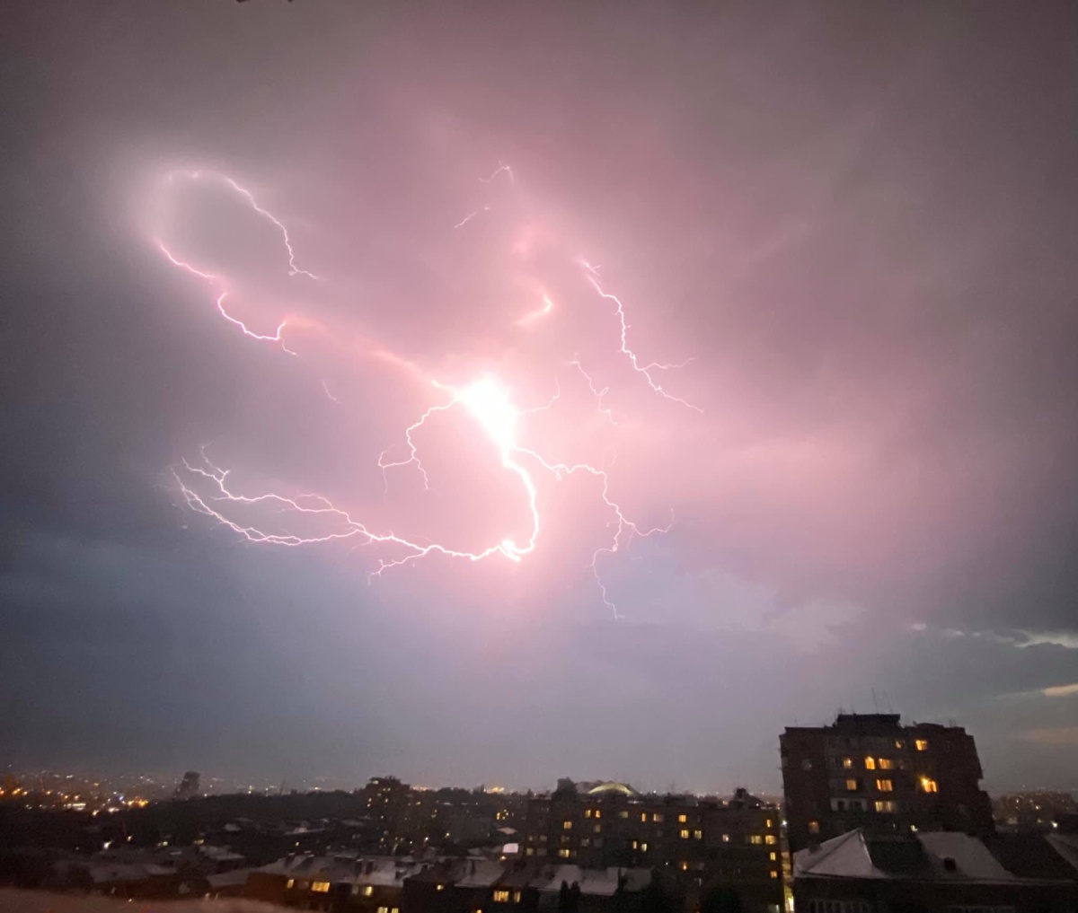 photo-contest-week-30-2021-Tigran-Matulyan-lightning-strike