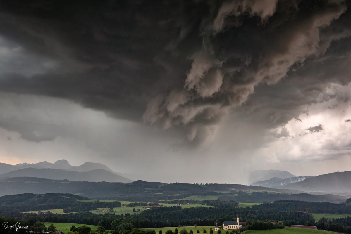 photo-contest-week-35-Danijel-Jovanovic-Bavaria-storm
