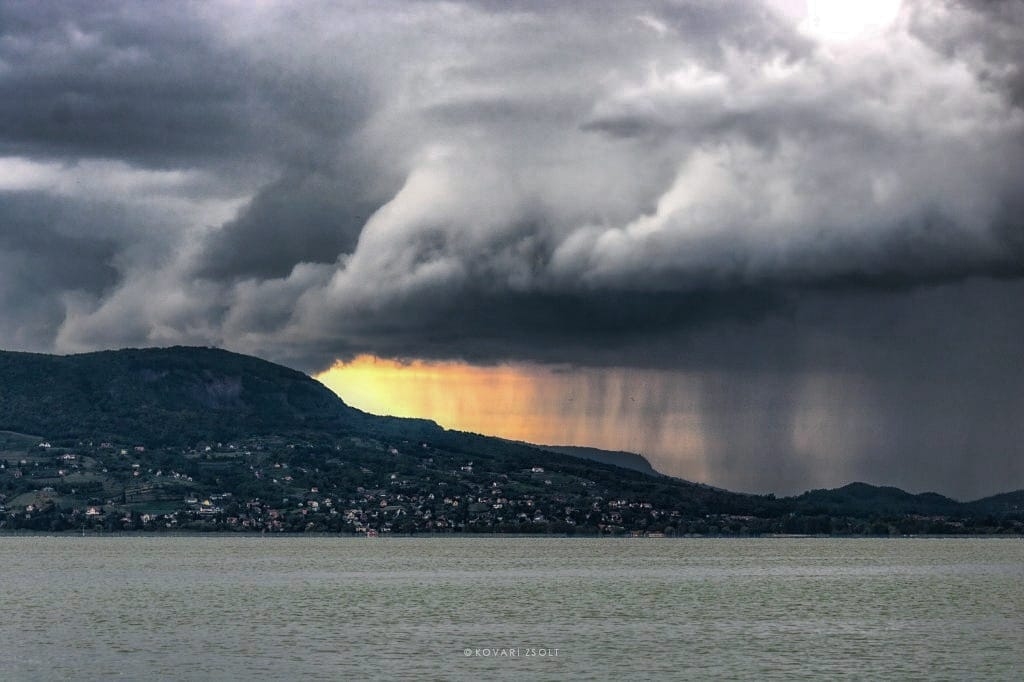 photo-contest-week-36-Kovari-Zsolt-thunderstorm