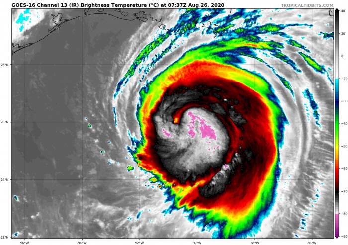 1_hurricane-laura-landfall-infrared-satellite