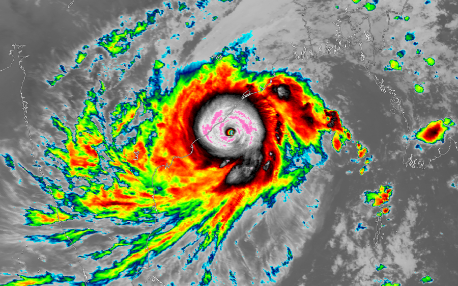 Fani_SSEC_HimawariAHIFullDisk_1330UTC_May2_2019