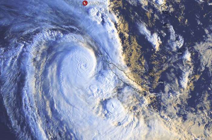 cyclone-niran-habana-new-caledonia-visible-satellite