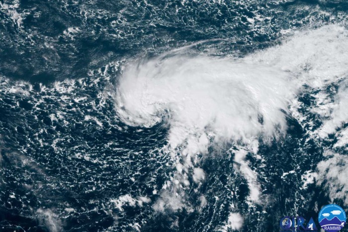 epsilon-hurricane-season-bermuda-geocolor-satellite