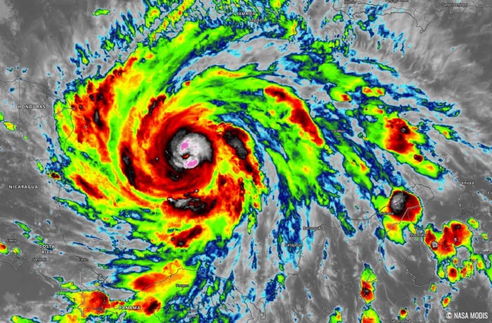 hurricane-iota-landfall-nicaragua-infrared-satellite