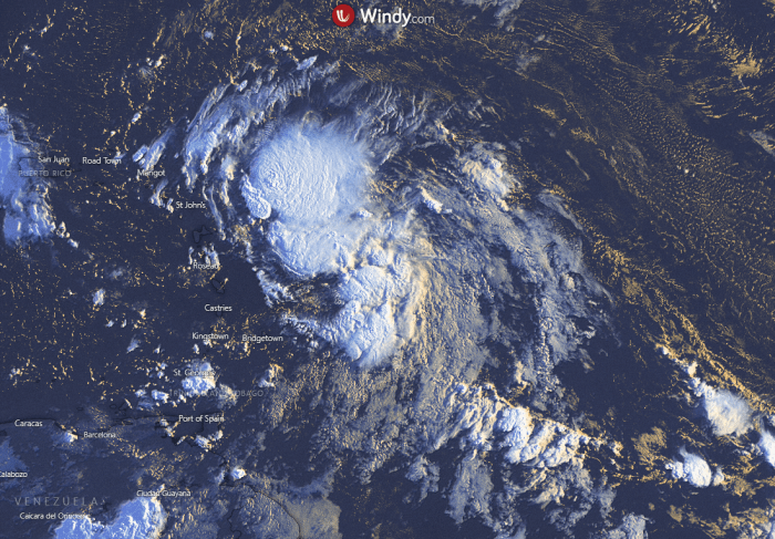 hurricane-mexico-gulf-laura-vissat