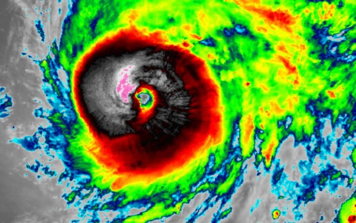 hurricane-teddy-satellite-infrared