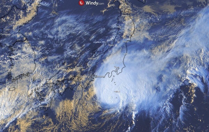 storm-dolphin-visible-satellite