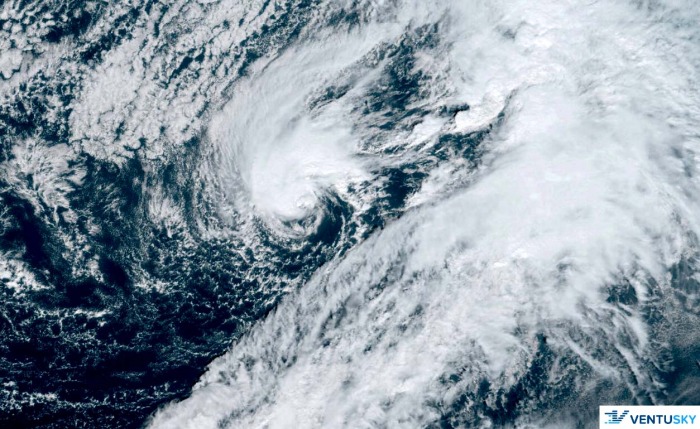 storm-theta-atlantic-hurricane-season-geocolor-satellite