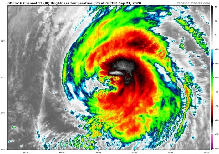 teddy-canada-landfall-infrared-satellite