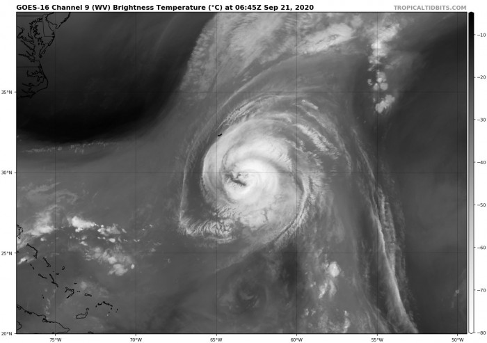 teddy-canada-landfall-water-vapour-satellite